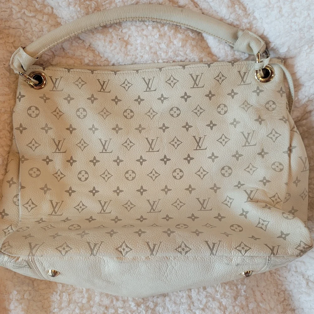 Louis Vuitton Cream Monogram Women's Bag - Picture 2 of 7